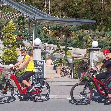 Gasthof Klug Zum Ehrensepp Modriach Esterno foto