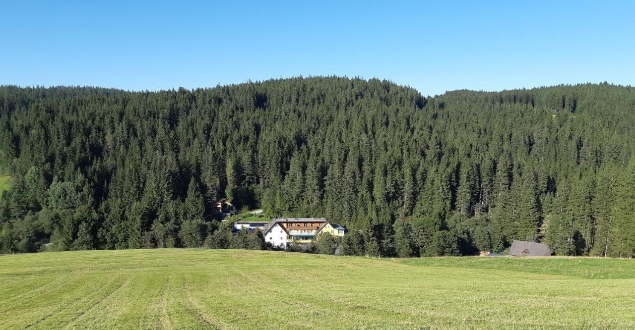Gasthof Klug Zum Ehrensepp Modriach Esterno foto