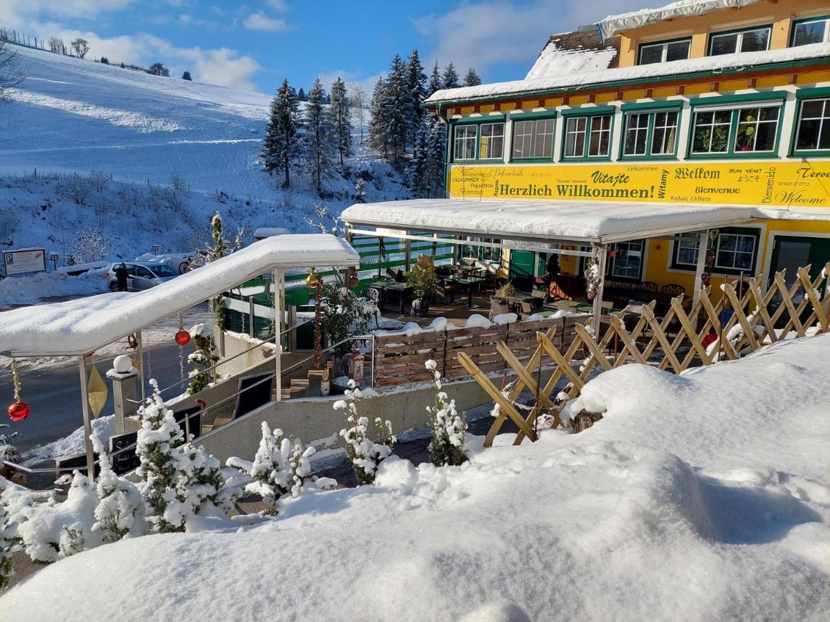 Gasthof Klug Zum Ehrensepp Modriach Esterno foto
