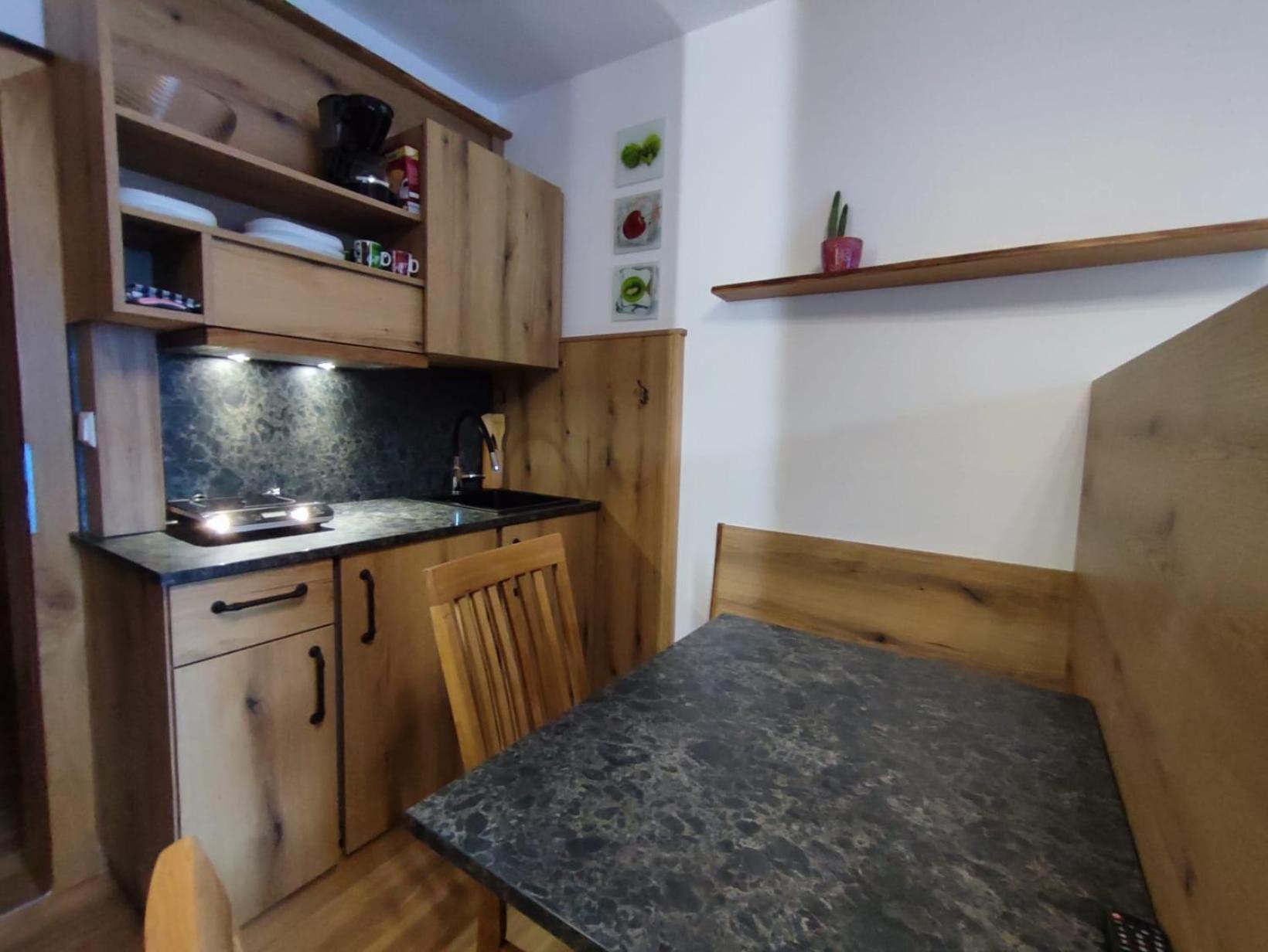 Gasthof Klug Zum Ehrensepp Modriach Esterno foto