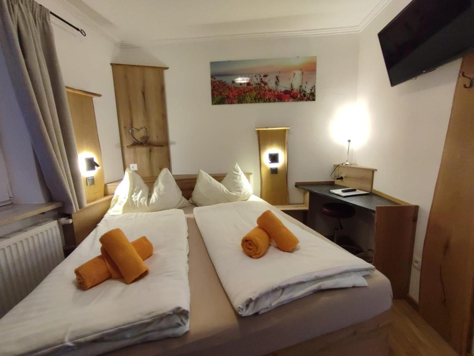 Gasthof Klug Zum Ehrensepp Modriach Esterno foto