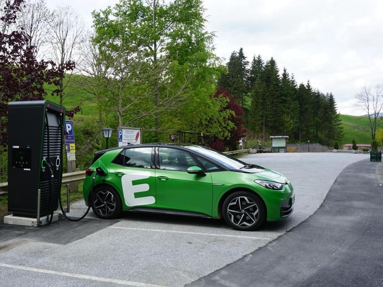 Gasthof Klug Zum Ehrensepp Modriach Esterno foto